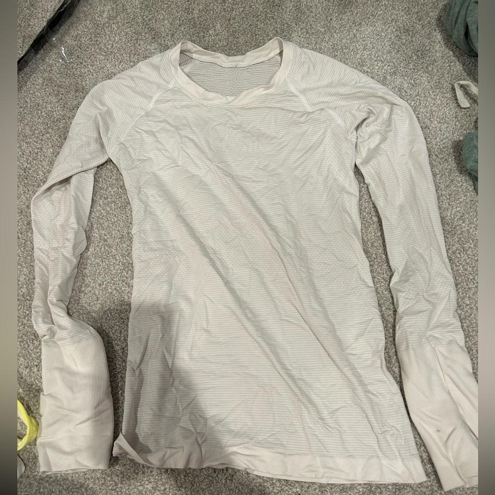 Lululemon long sleeve swiftly tech size 6